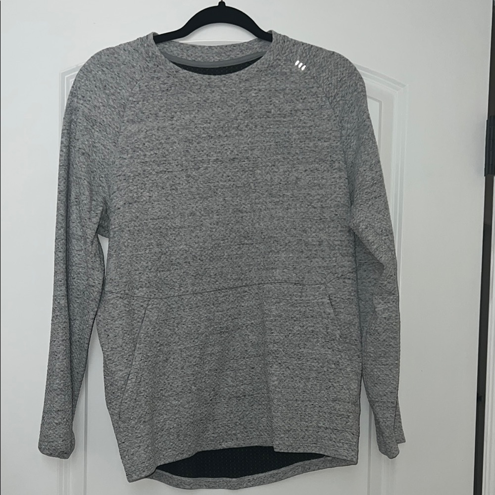 LULULEMON grey men’s sweatshirt